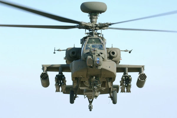 Polonya'dan Dev Ah-64E Apache Taaruz Helikopteri Alımı